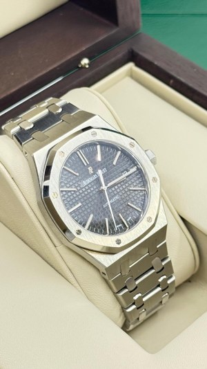 AUDEMARS PIGUET ROYAL OAK SELFWINDING 15400ST