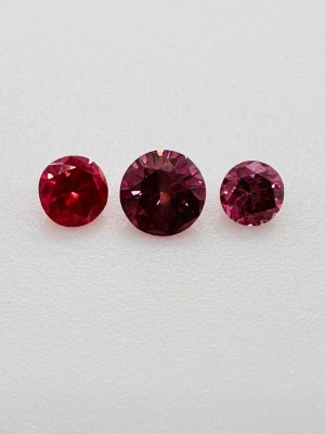 NATURAL POLISHED DIAMOND 0.28 FANCY PINK* - VS2 - C40106-10