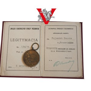 Bronze Medal for Meritorious Service to Firefighting with Lagitation, Female 1979.