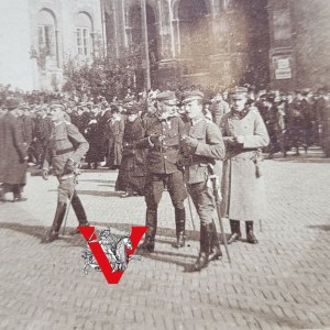 Polish Legions, Lublin act November 5, 1916, Legionaries in front of the Cathedral