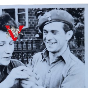 PSZ Parachute Brigade SBS, Soldier with Girl, Parachute Beret