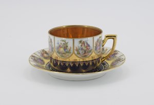 Cup with saucer, with a trail of miniatures á la Watteau