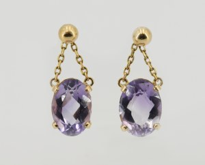 Earrings with amethysts