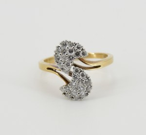 Ring with diamonds