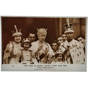 The King & Queen, Queen Mary and the two Princesses [ Fotografia na papierze pocztówkowym]