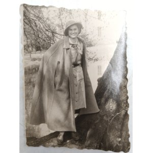 Fotografia - harcerka, Polska ok. 1930 rok [ Harcerstwo ]