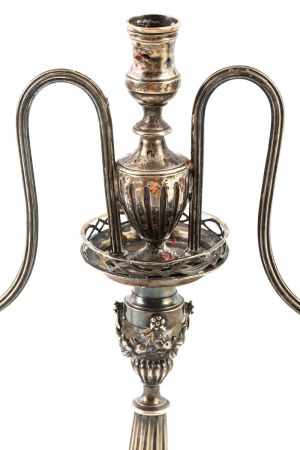 PARA KANDELABRÓW KLASYCYSTYCZNYCH, Śląsk, Wrocław, David Gottlieb Raudner, 1795-1800, Srebro, próba 12, waga 1113 g. wys.37, rozstaw ramion 39,5 cm