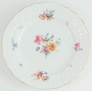 TALER PAINTED WITH FLOWERS, Germany, Berlin, KPM, after 1870