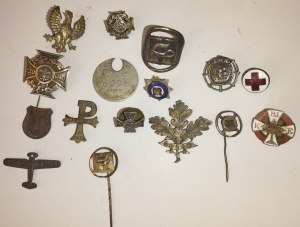 SET OF BADGES