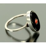 Ring with coral and onyx, Glass, Sopot (107)