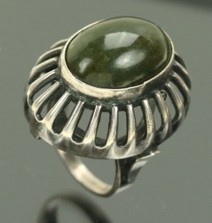Large author's ring with jade, namesake WK (118)