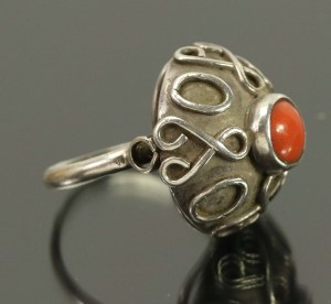 Ring with coral, ORNO (146)