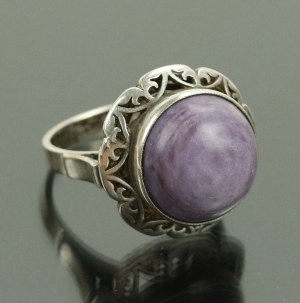 Ring with purple stone, WARMET (147)