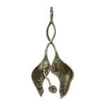 Leaf motif pendant, WARMET (156)