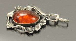 Pendant with amber, ORNO (167)