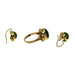 Earrings and ring with jade, M12. Gold (203)