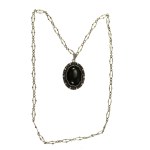 Jade pendant on chain, ORNO (179)