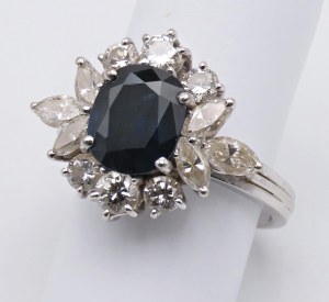 Jewellery - White gold ring with mixed cut diamonds ct 1...