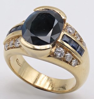 Jewellery - Yellow gold ring with brilliants ct 0.30, sapphire...