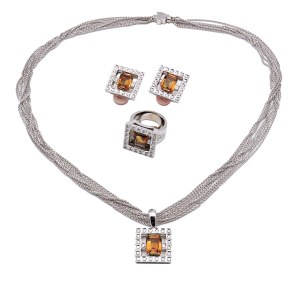 Jewellery - Parure consisting of necklace,earrings and ring of f...