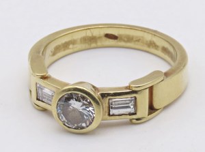 Jewellery - Yellow gold ring with baguettes diamonds ct 0.10 and...