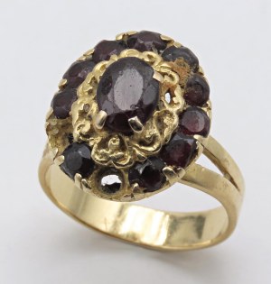 Jewellery - Yellow gold and glass paste ring size 15. gr....