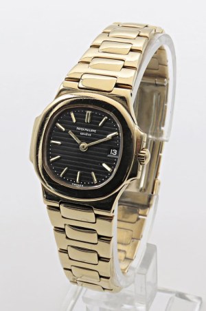 Watches - PATEK PHILIPPE. NAUTILUS. Reference 4700/1J. Seria...