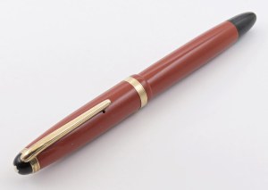 Pens - MONTBLANC. 214. Fountain pen. Body and cap...
