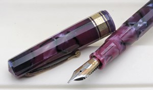 Pens - OMAS. PARAGON Extra. Fountain pen. Body and c...