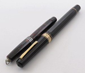 Pens - OMAS. Lot of 2 fountain pens. Gentleman and...