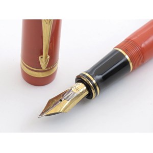 Pens - PARKER. DUOFOLD. Penna stilografica. Corpo e cappu...
