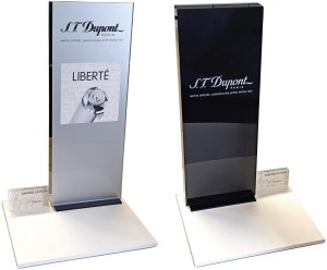 Lighters and Objects - S.T. DUPONT - Display and 4 lighters - Object i...