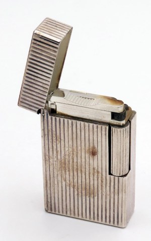 Lighters and Objects - S.T. DUPONT - Lighter - Silver metal body...