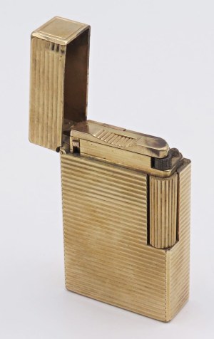 Lighters and Objects - S.T. DUPONT - Lighter - Gold metal body,...