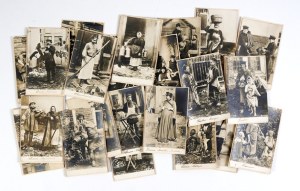 [Russian TIPS - set of 22 postcards]. Russian tips [in Cyrillic]. Types russes.