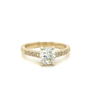2.74 GR GOLD RING WITH DIAMONDS - DH-R644