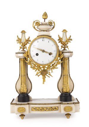 Portico-shaped pendulum clock