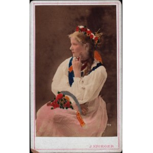 KRIEGER Ignacy] Fotografia kobiety w ludowym stroju. Atelier Ignacego Kriegera. Kraków [1875-1880]