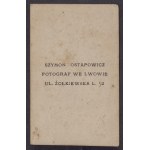 OSTAPOWICZ Szymon] Fotografia nieznanego małżeństwa Fot. S. Ostapowicz. Lwów. Ul. Żólkiewska L. 52. Lata 60. XIX w.