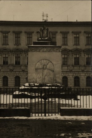 Battle for Lviv] Monument to the Fallen 1918-1920 (who died of wounds in the Polytechnic Hospital) on the grounds of the Polytechnic gardens. Lviv 1936.