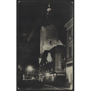 Lwów] Widok nocny na Katedrę Lwowską oraz fragment Rynku lwowskiego [fotografia z przed 1939 r.]