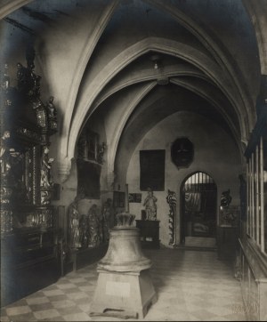 Lviv Historical Museum] Black House. Photograph of a fragment of the exposition at the Jan III Sobieski Historical Museum. Lviv 1934
