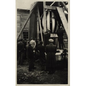 Zakopane] Fotografia z przygotowań do startu Gwiazdy Polski, największego na świecie balonu stratosferycznego. Dolina Chochołowska 1938 r.