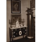 [BRUNICKI Konstanty, zbiory] Zestaw 9 fotografii oraz seria pocztówek z przedstawieniem zbiorów barona Konstantego Brunickiego (1861-1937) ze Lwowa.