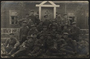 Jablonna near Warsaw, 1916] Photograph of a group of Prussian soldiers in front of a building. Dat. October, 1916 Jablonna.