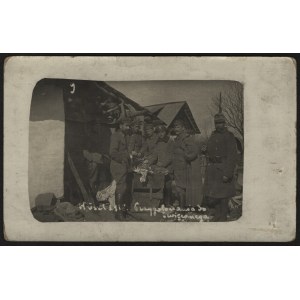 Legiony Polskie, Huszt] Przygotowania do święconego. Widoczni żołnierze Legionów Polskich. Obóz Huszt 1918 r.