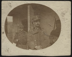 POLISH LEGIONS] Photograph with dedication by Roman Górecki, an officer of the Polish Legions, while serving a prison sentence in the Huszt POW camp. 17 III 1918.