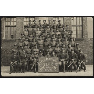 7 Dywizjon Artylerii Konnej] Kurs łączności 7 D. A. K. Wielkopolska 1934 r. Fotografia zbiorowa.