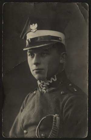 7 Regiment of Mounted Riflemen of Greater Poland] Photograph of a soldier of the 7th Horse Rifle Regiment. Photo by M. Fabiszewski, Piotrkow.