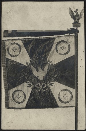 37 Łęczycki Infantry Regiment named after Rev. Józef Poniatowski] Two photographs of the banner of the 37th P. P. [before 1934].